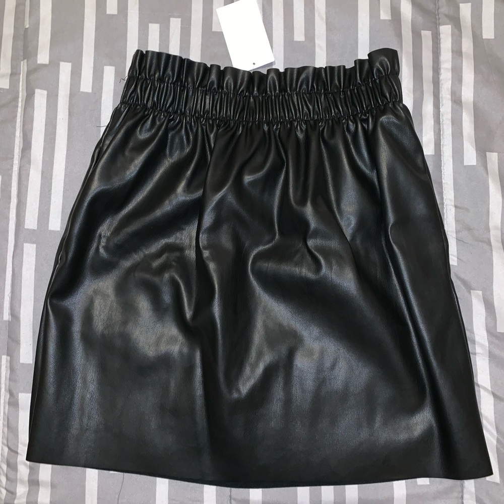 NWT black leather skirt with side pockets